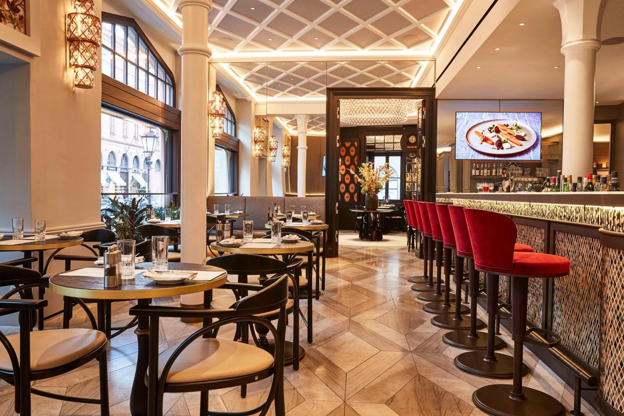 Vier Jahreszeiten Kempinski Muenchen Exterior photo Interior of the restaurant